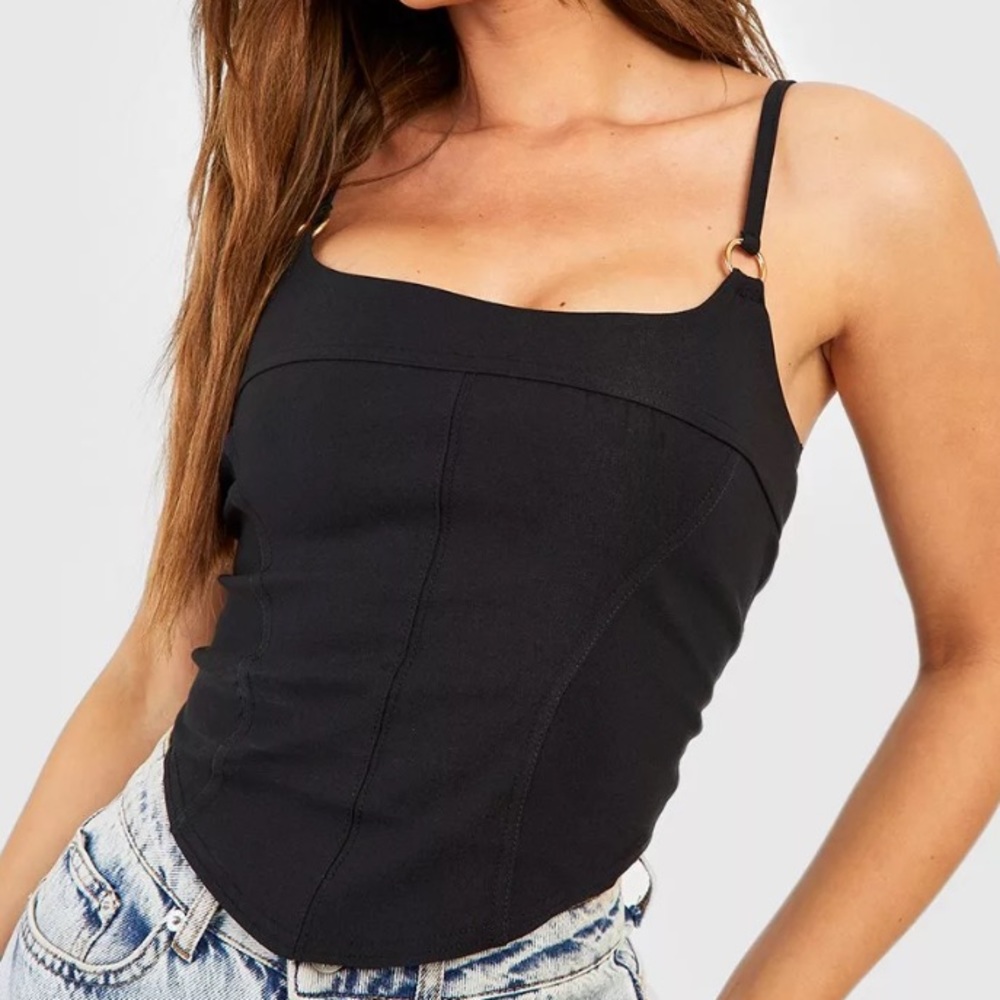 ⭐️Boohoo Black Corset Top w/ Gold Rings Size 6 NWT